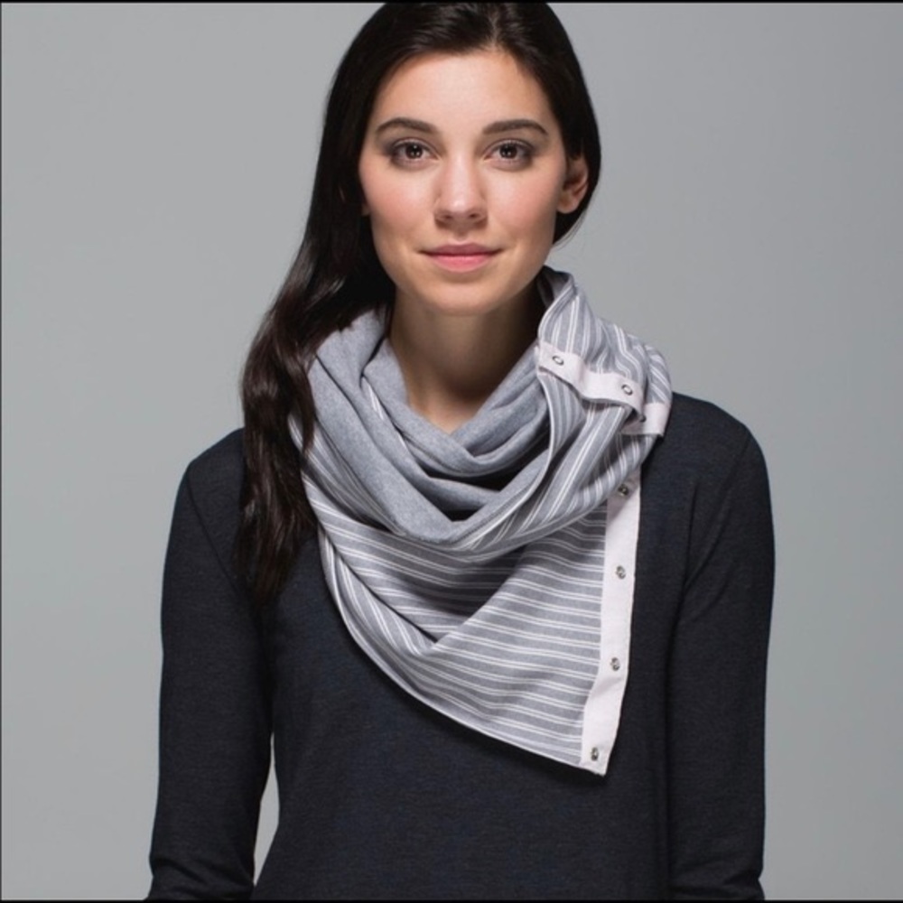 Lululemon Rulu Snap Scarf